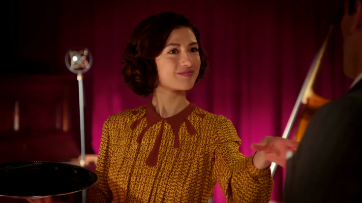 Salón de té La Moderna - Inés pasa la prueba de Íñigo en el Madrid Cabaret