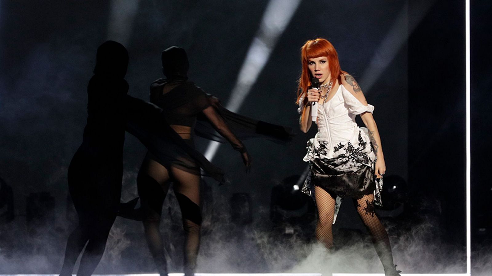 Benidorm Fest 2024 - Angy Fernández canta "Sé quién soy" en la primera semifinal