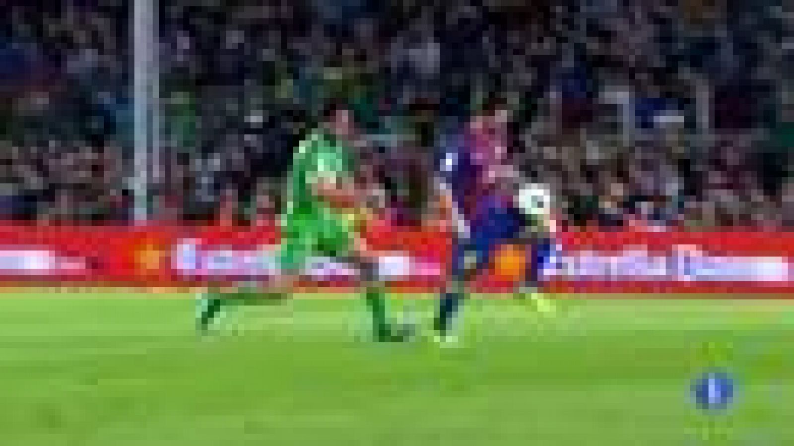 Telediario 1: Falcao, Benzema, Messi y Cristiano optan a la delantera del año | RTVE Play