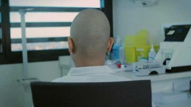 Macaco graba un videoclip con niños enfermos del Hospital Sant Joan de Déu