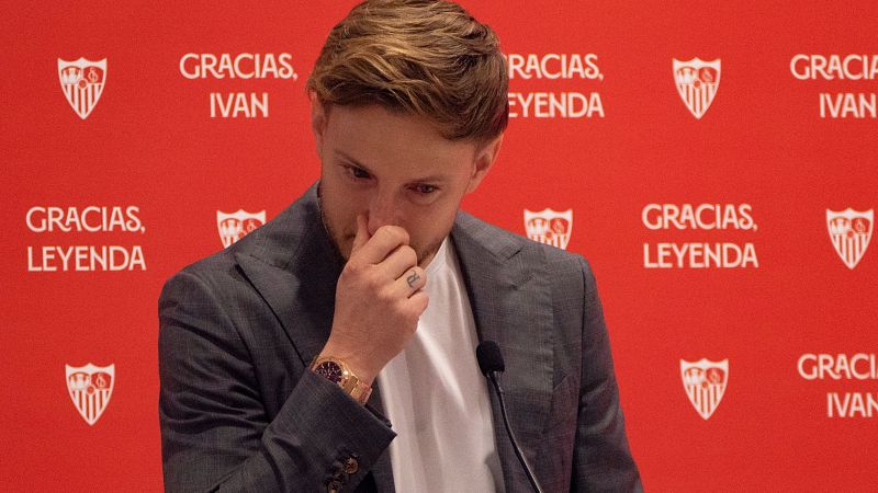 Ivan Rakitic se despide entre lágrimas del Sevilla y espera volver a "casa" cuando se retire