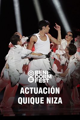 Benidorm Fest - Quique Niza canta "Prisionero" en la primera semifinal