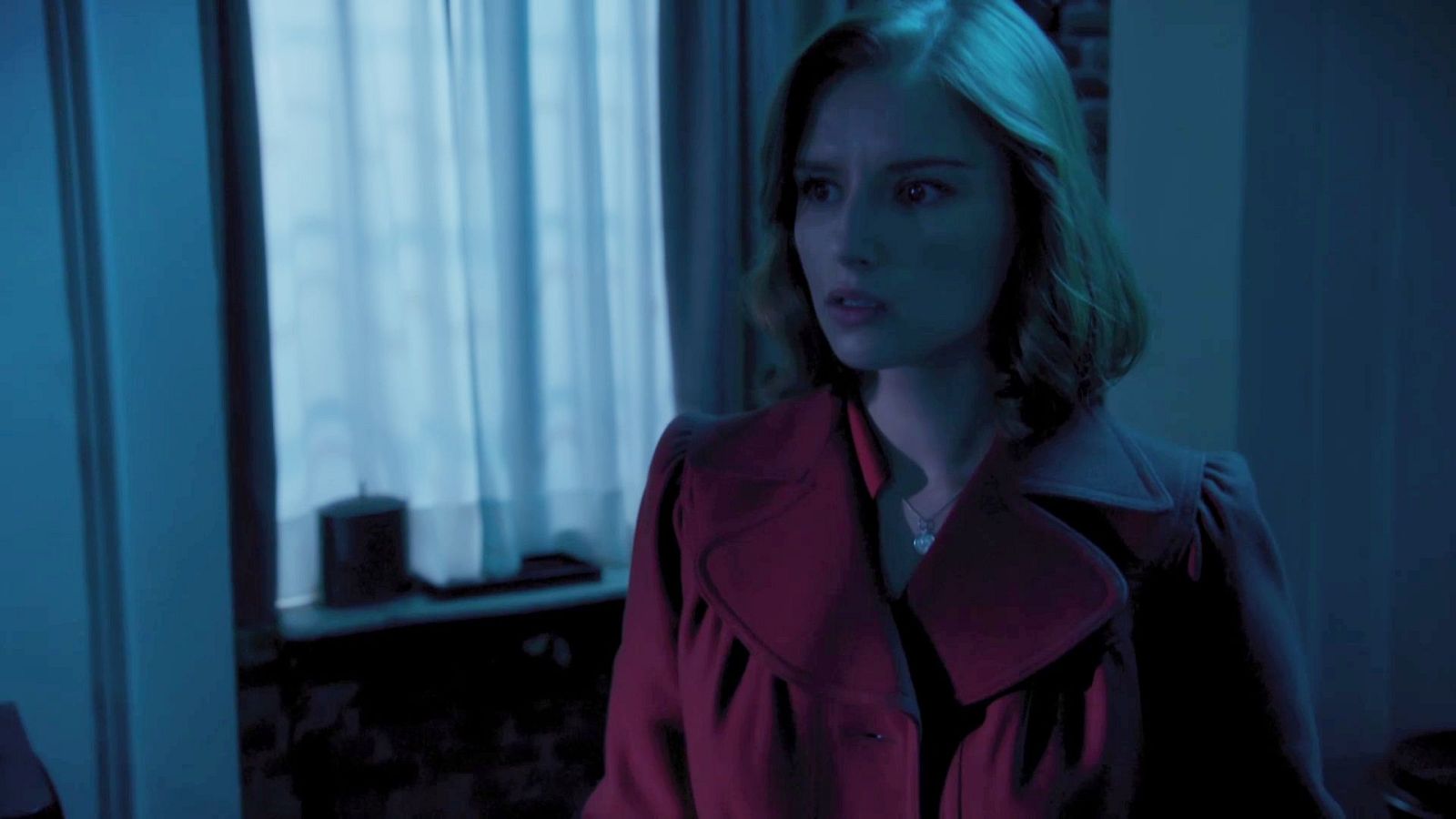 Matilde se encuentra a Íñigo con otra mujer | Ver