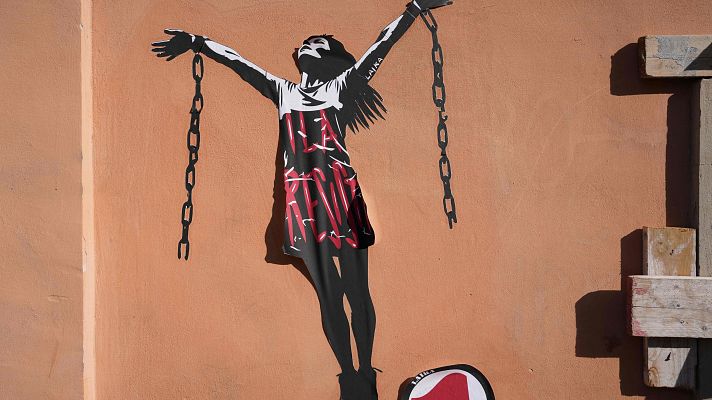 Telediario Internacional - Italia exige justicia para su ciudadana detenida en Hungría acusada de agredir a varios neonazis