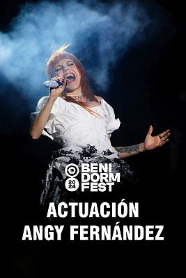 Angy Fernández canta "Sé quién soy" en la final