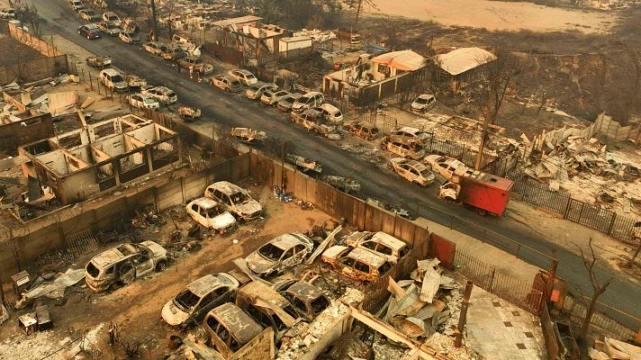 Medio centenar de muertos en los incendios que arrasan el centro de Chile