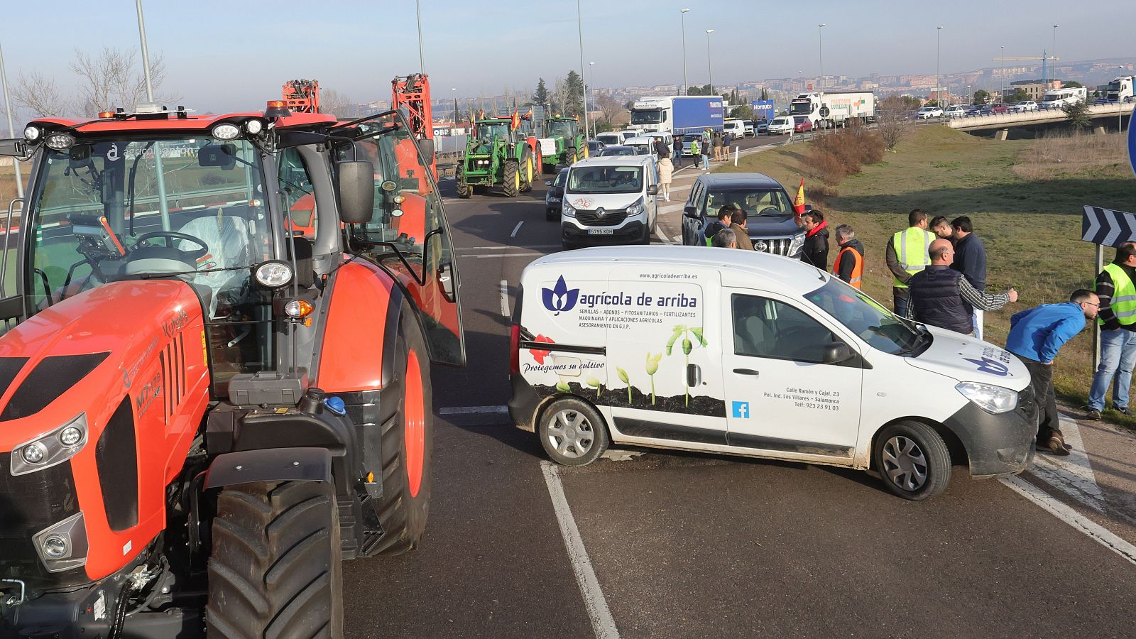 La patronal del transporte pide que les dejen trabajar