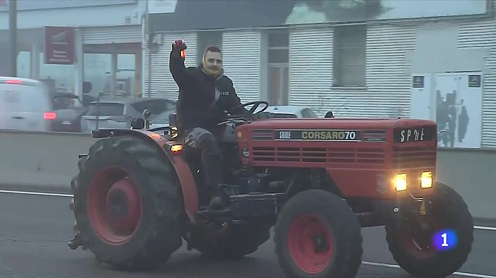 L'Informatiu - La pagesia en diu prou i es mobilitza arreu del territori