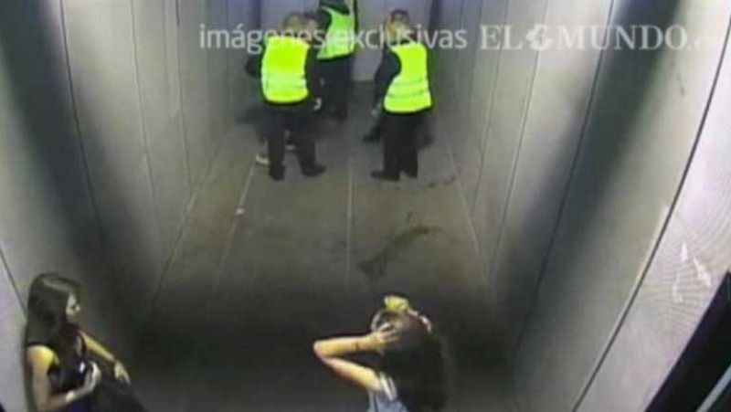 Un pasillo que podría haber liberado la presión de la gente en el Madrid Arena permaneció cerrado toda la noche