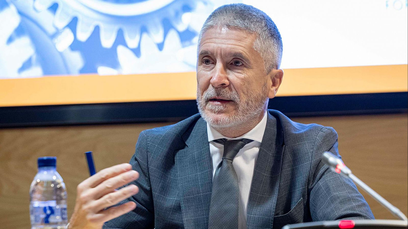 Marlaska señala el "trabajo continuado" contra la droga en Campo de Gibraltar - La hora de La 1 | Ver