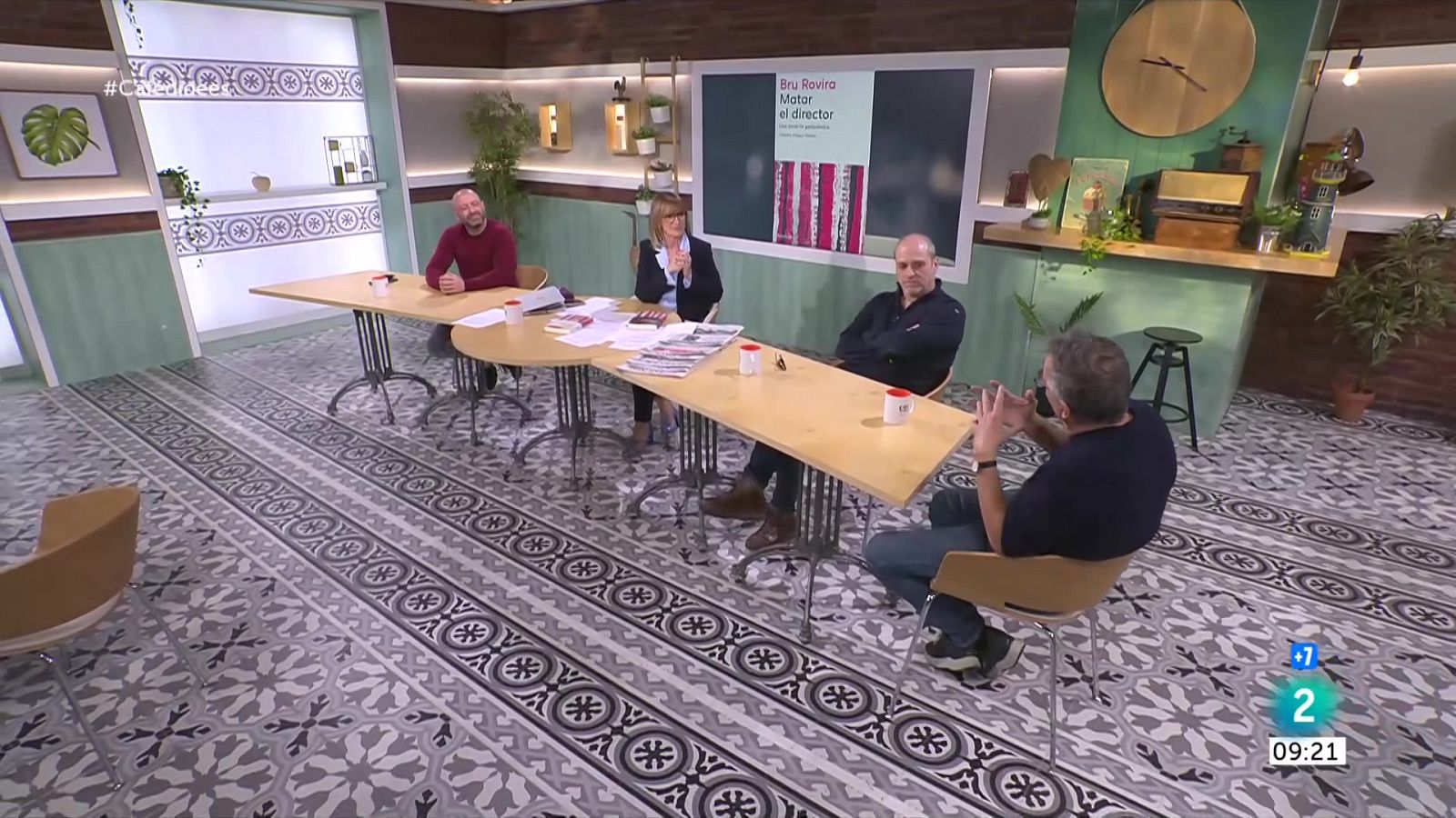 Gemma Nierga entrevista David Mascort. Bru Rovira ens presenta la novel·la 'Matar el director'. I fem la prèvia dels Goya amb Pep Prieto i Carlos del Amor