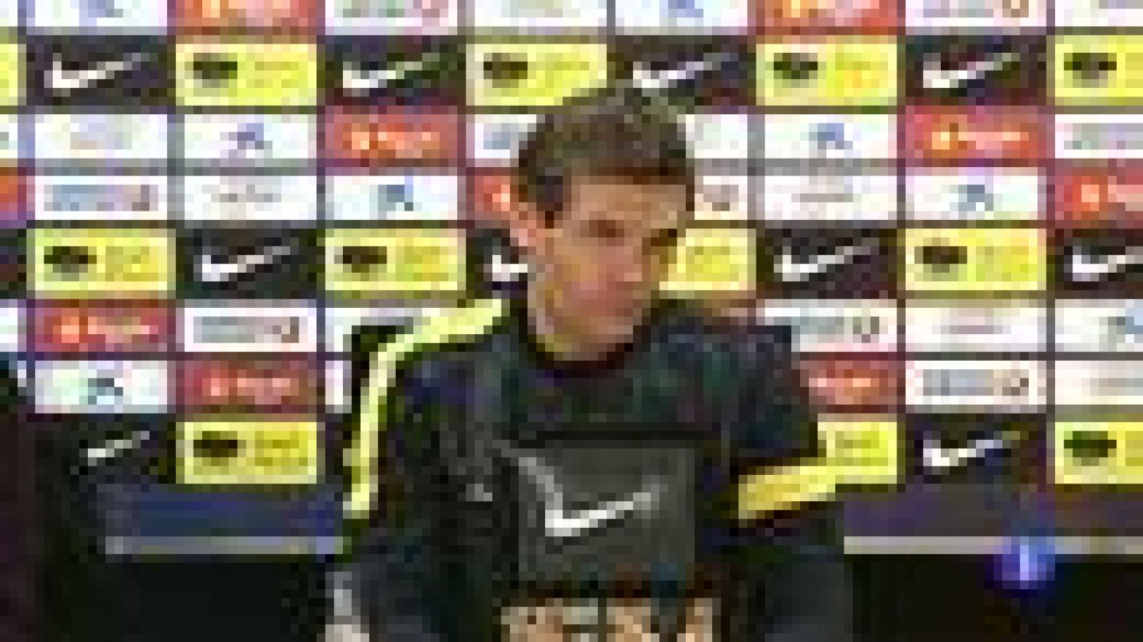 El entrenador del FC Barcelona, Francesc 'Tito' Vilanova, ha  asegurado este viernes que no da por muerto al eterno rival, el Real  Madrid, "ni a 14 ni a 16 puntos" al ser preguntado por la posibilidad  de acabar la jornada a catorce, y ha replicado