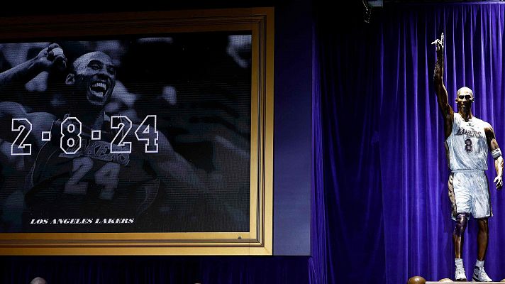 Los Angeles Lakers conmemoran a Kobe Bryant con una estatua en un acto con la plana mayor de la NBA