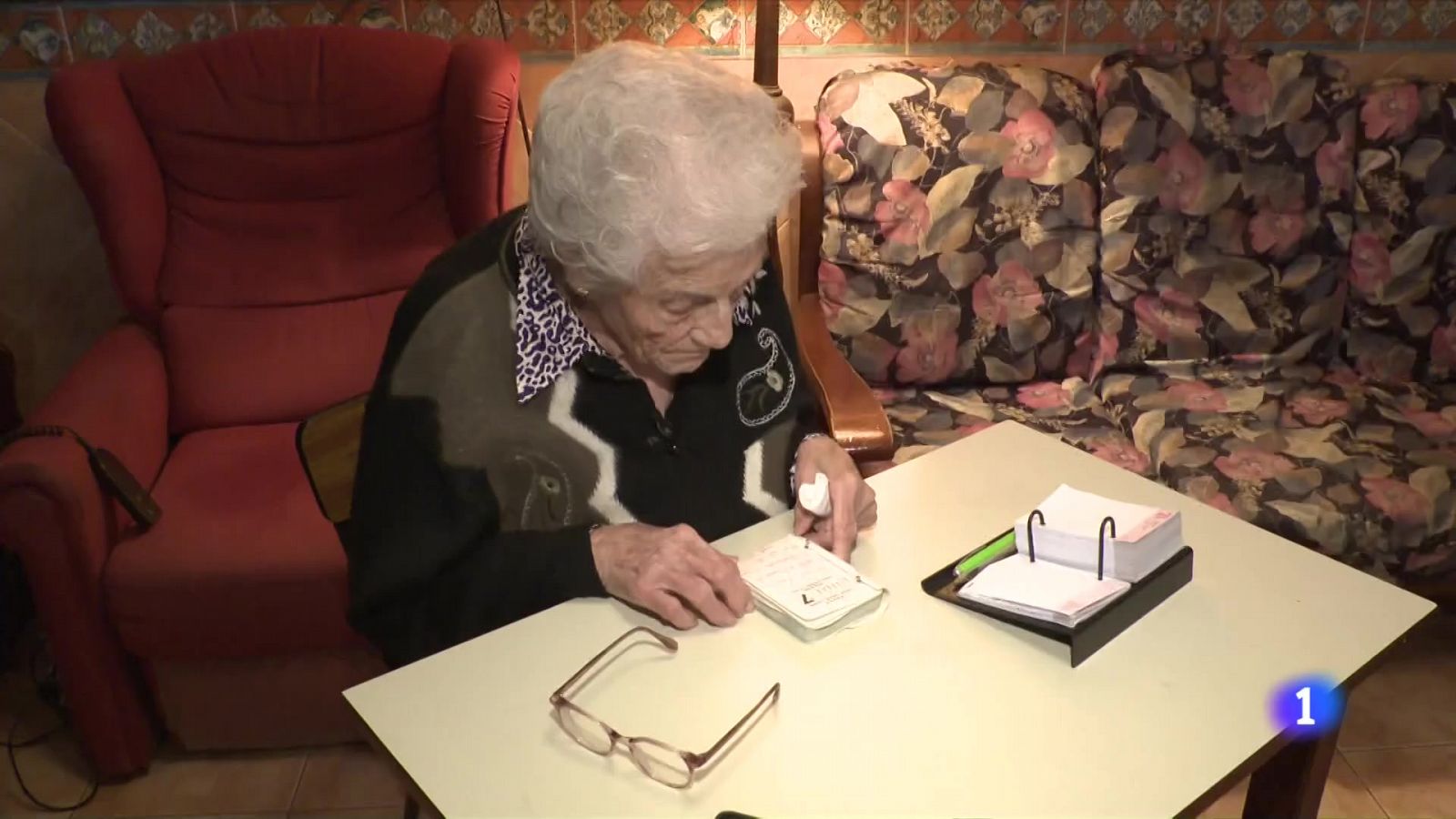 60 anys documentant una vida - L'Informatiu | Ver