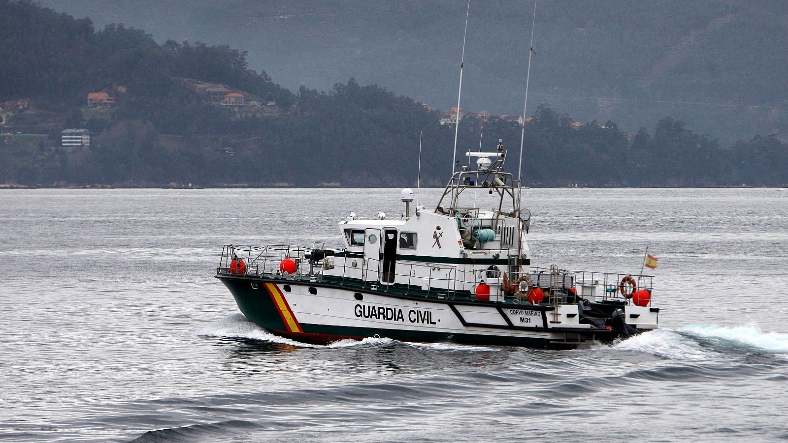 Mueren dos Guardias Civiles en Barbate embestidos por una narcolancha - Informativo 24h | Ver