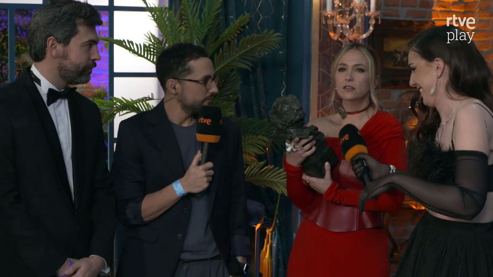 Backstage Goya 2024: Inés Hernand y el accidente con el Goya de Bandini | Ver