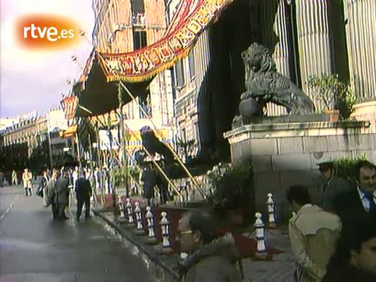 Archivo Constitución - El Rey Don Juan Carlos I sanciona la Constitución española