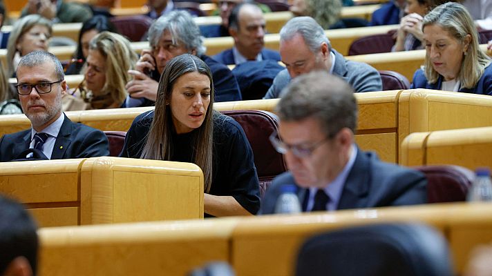 Telediario 1 - Junts guarda silencio sobre sus "encuentros" con el PP