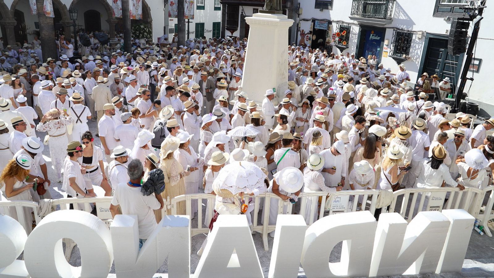 Canarias celebra su tradicional Carnaval de los Indianos | Ver