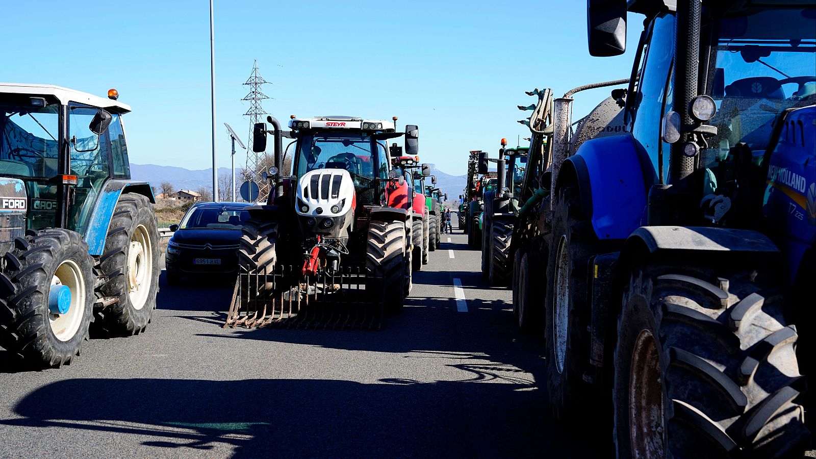 Los agricultores mantienen su protesta | Ver