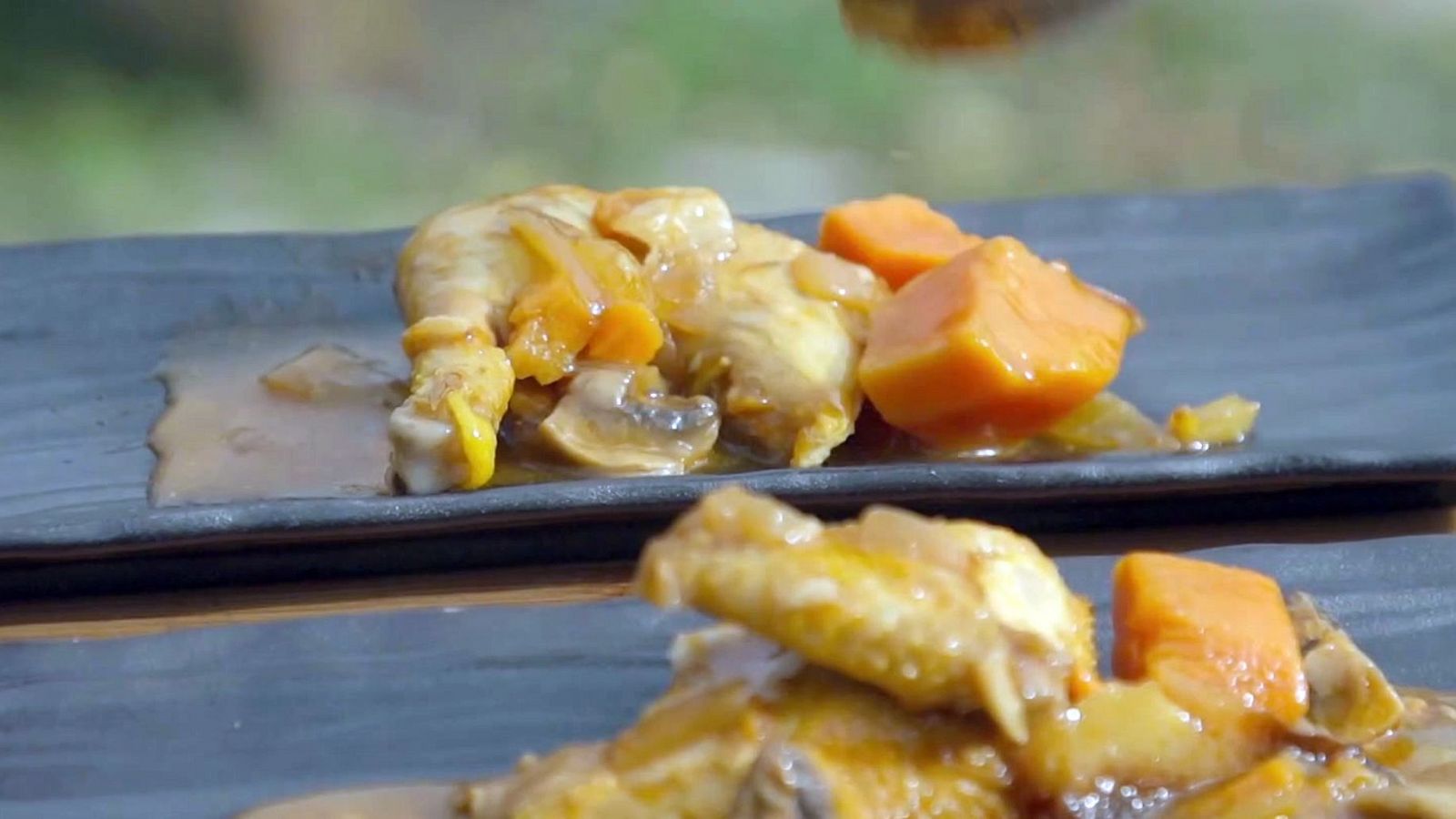 Receta de picantón estofado con boniatos y champiñones - El señor de los bosques | Ver