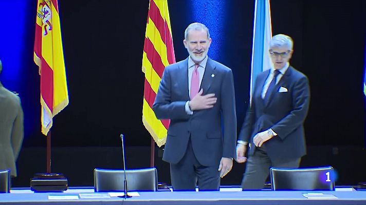 Felip VI defensa la independència judicial a l'entrega dels despatxos dels jutges