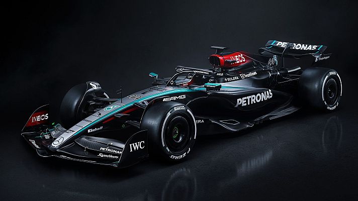 Telediario 1 - Mercedes presenta su W15, el último de Hamilton