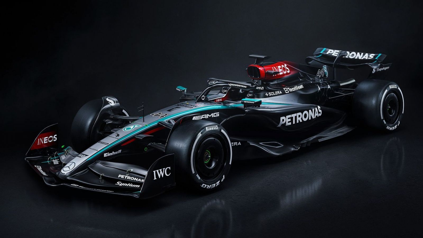 Mercedes presenta su W15, el último de Hamilton