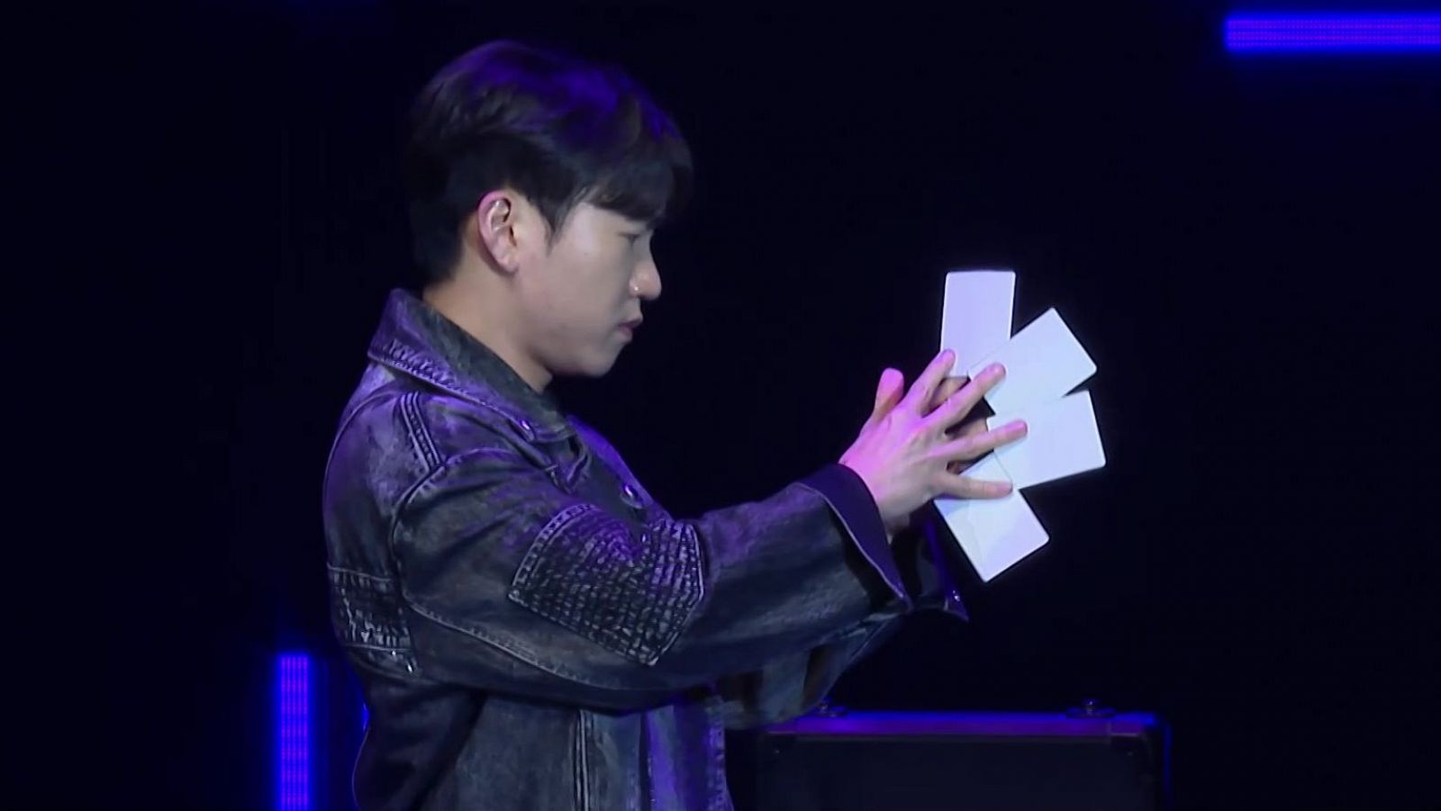 El Teatro Circo Price reúne a los mejores ilusionistas del mundo | Ver