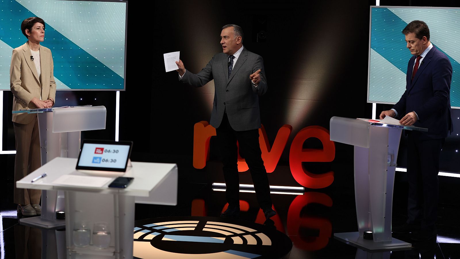 Debate RTVE | Pontón aboga por más autogobierno y Besteiro por una mesa de competencias - Especiales informativos | Ver