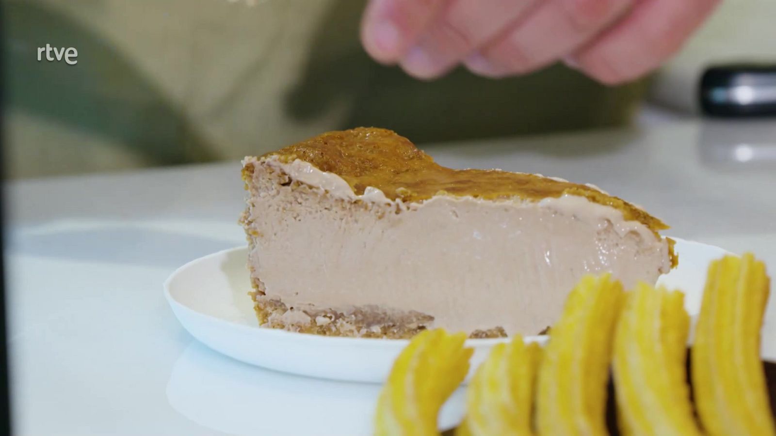 Tarta de chocolate con churros | Ver