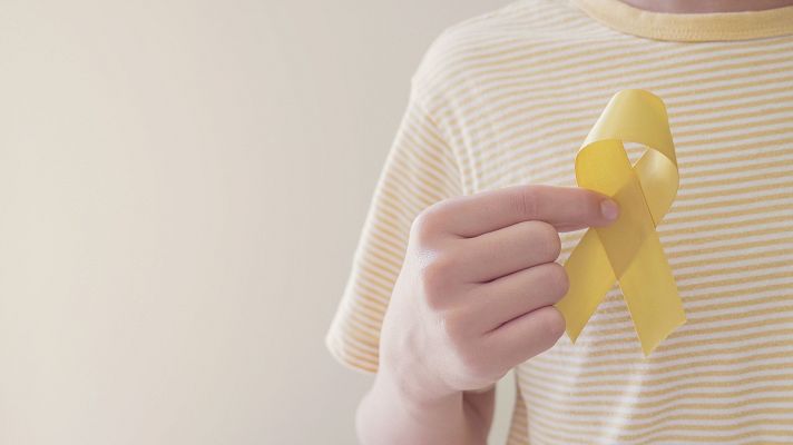 Telediario 2 - Los expertos piden unidades específicas en los hospitales para tratar a adolescentes con cáncer