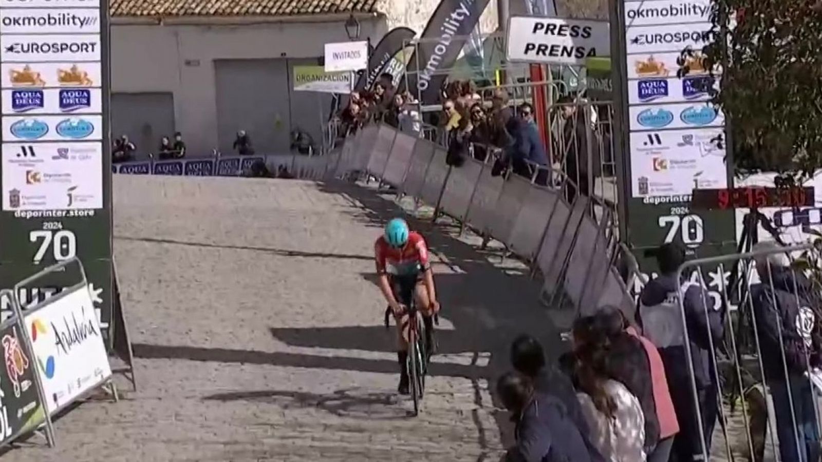 Maxim Van Gils gana la Vuelta a Andalucía