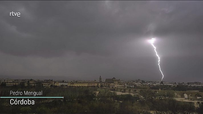 Intervalos de viento fuerte en Alborán, Ampurdán, Baleares y Canarias