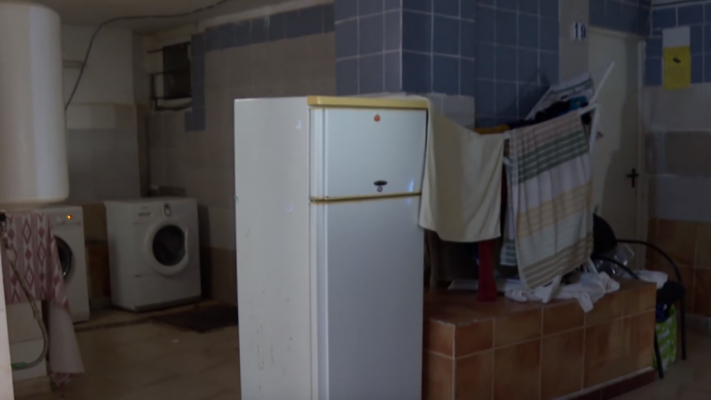 Telediario 1 - Multa millonaria a un policía local por alquilar infraviviendas