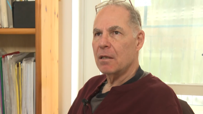 Telediario 2 - La historia de Meir Baruchin, un profesor perseguido por criticar al régimen israelí