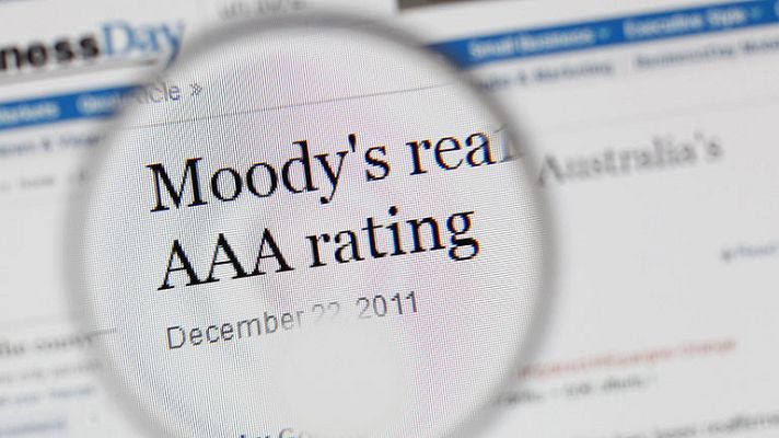 Bruselas pone freno a las agencias de calificación