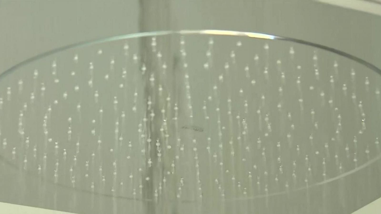 Els hotels demanen ajuda als clients per estalviar aigua - L'Informatiu | Ver