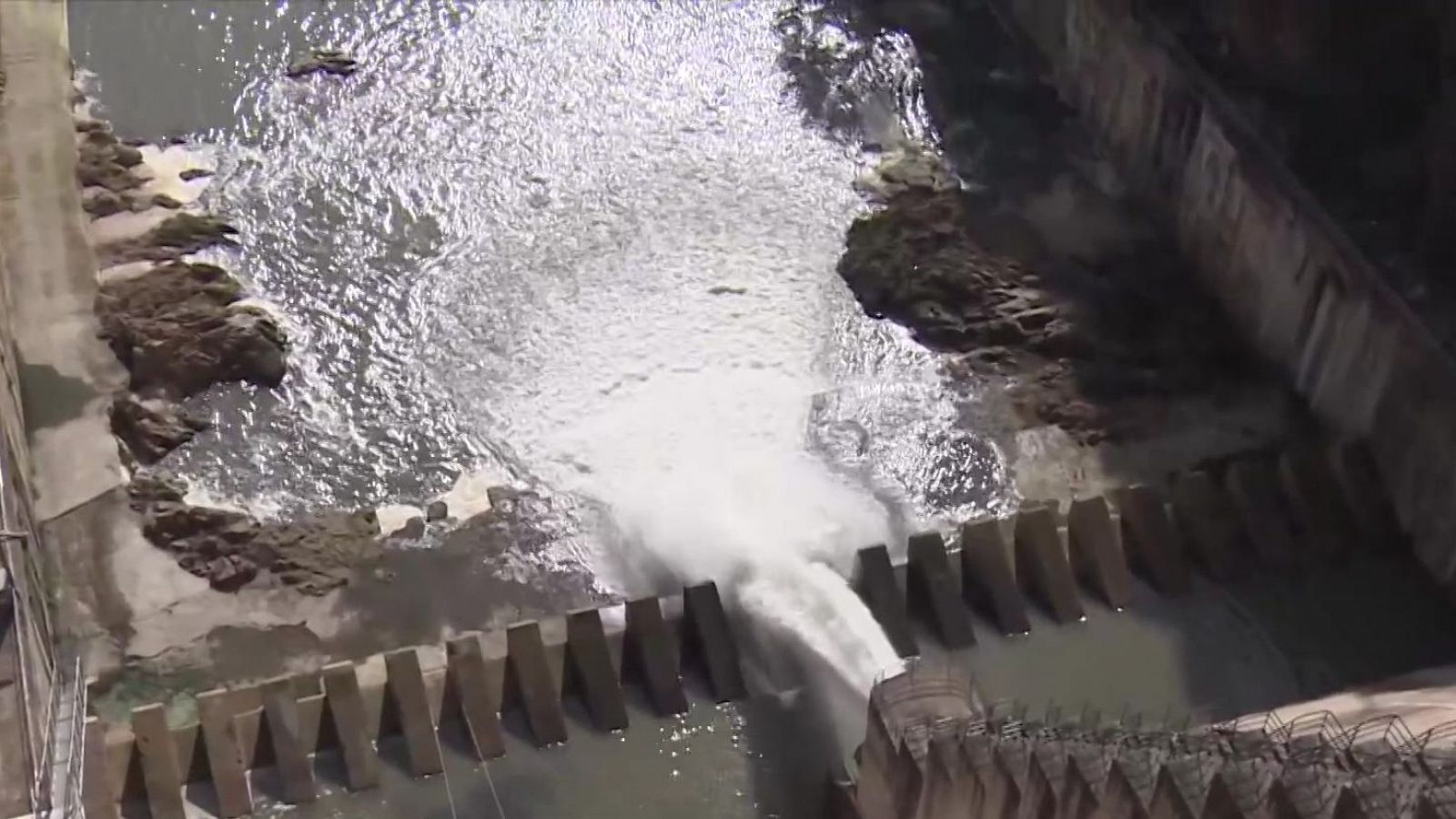 La sequera obliga a reduir l'aigua que es transvasa - L'Informatiu | Ver