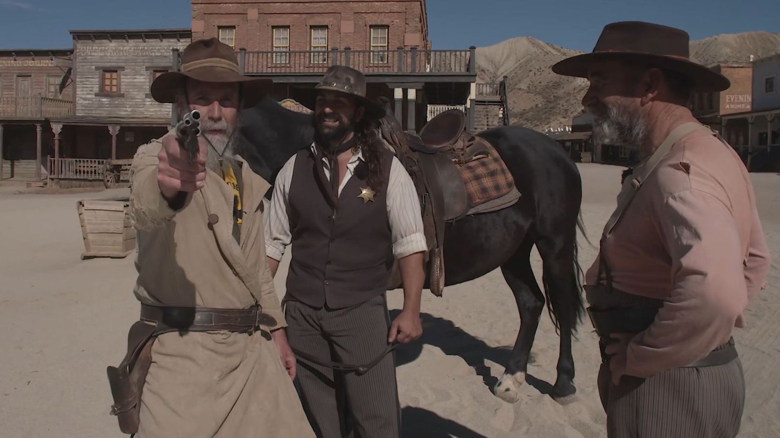 Senderos con Juan y Migas - Migas, el forastero del lugar - ver ahora