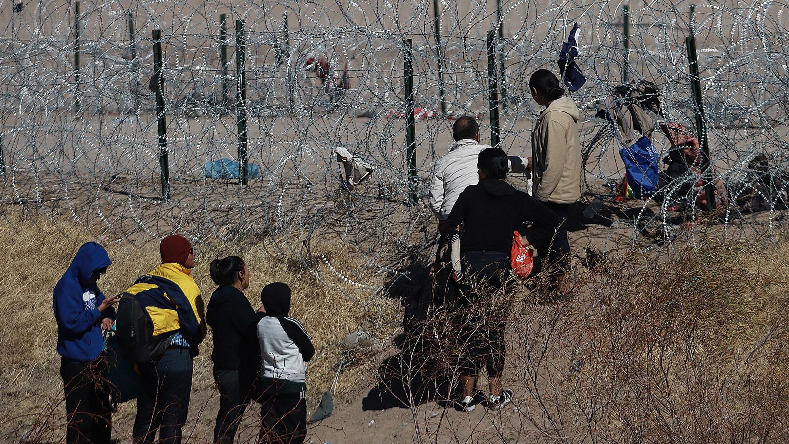 Crisis migratoria en EE.UU.: Biden reactiva la construcción de algunos tramos del muro