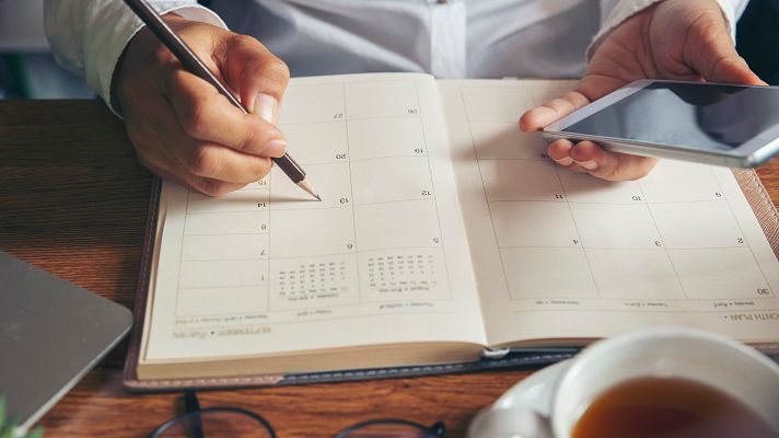 Telediario 1 - Portugal ensaya la semana laboral de cuatro días