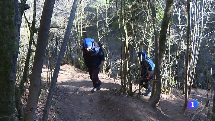 L'Informatiu - Els bombers entrenen amb realitat virtual per poder perfeccionar els rescats