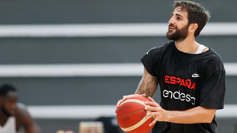 España - Letonia: la sonrisa de Ricky Rubio, con la 'Familia' | Ver