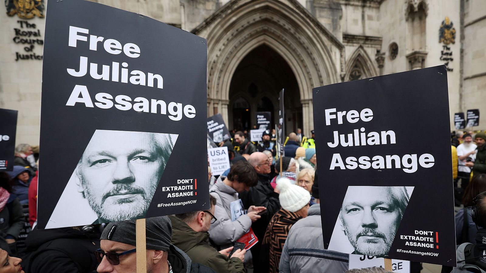 Assange se enfrenta en un tribunal británico a su posible extradición a EE.UU.