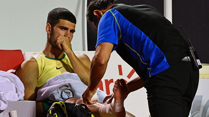 Telediario Matinal - Alcaraz se lesiona en el tobillo y tiene que abandonar el Abierto de Río