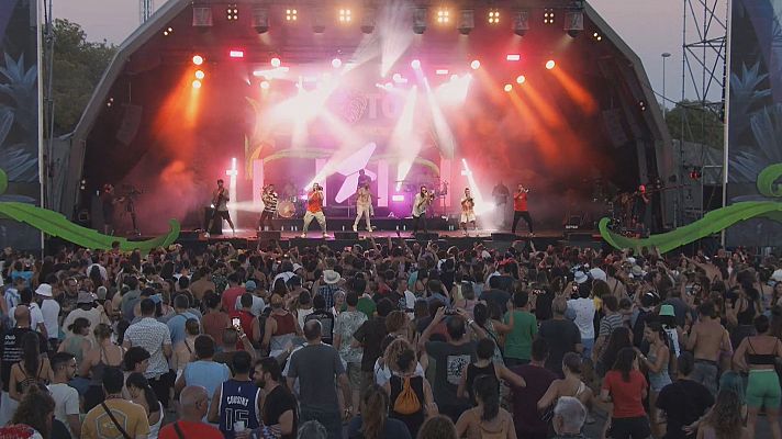 L'informatiu - Comunitat Valenciana - 'Tot està per fer' és el nou treball del grup valencià La Fúmiga