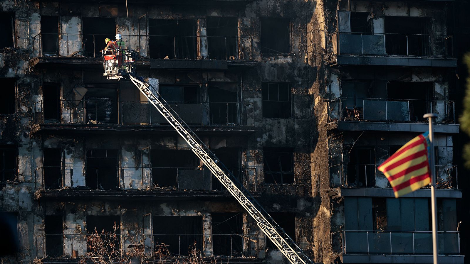 Incendio en Valencia: testimonios de cómo se vivió el incidente | Ver