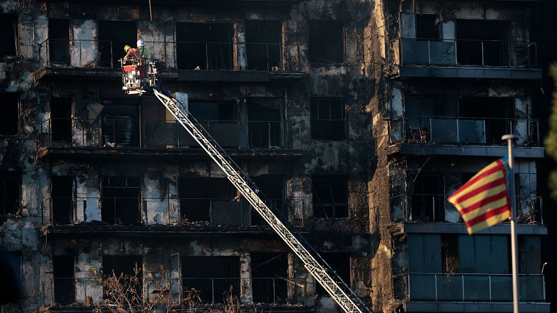 Cronología del incendio en Valencia: Testimonios narran cómo se ha vivido la intensa jornada