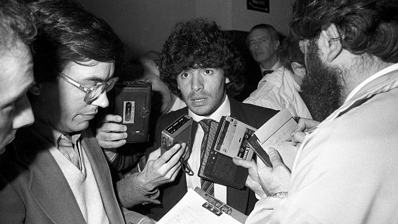 Así fue la gran actuación de Maradona en el 'Pequeño Maracaná' - Estudio Estadio | Ver